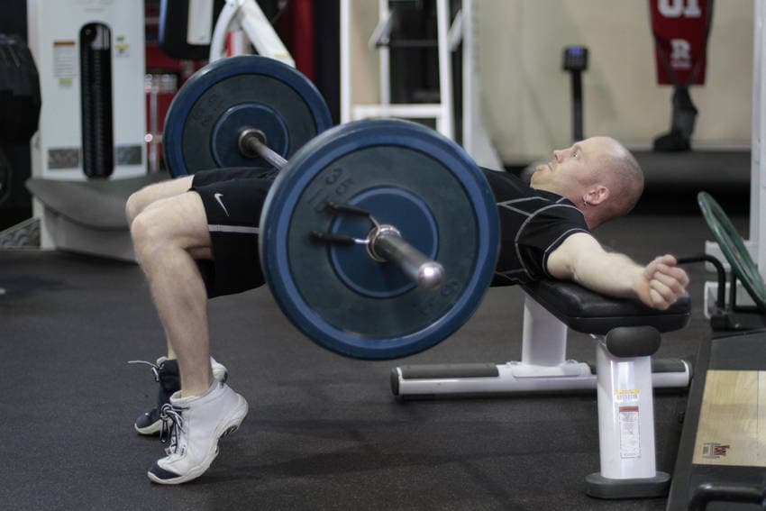 Barbell hip thrust: end position