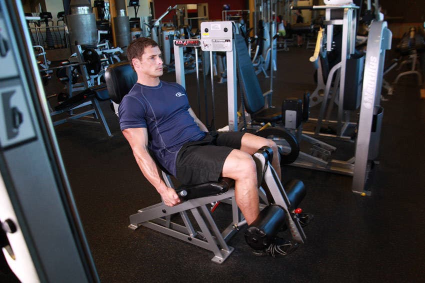 Leg extension: start position