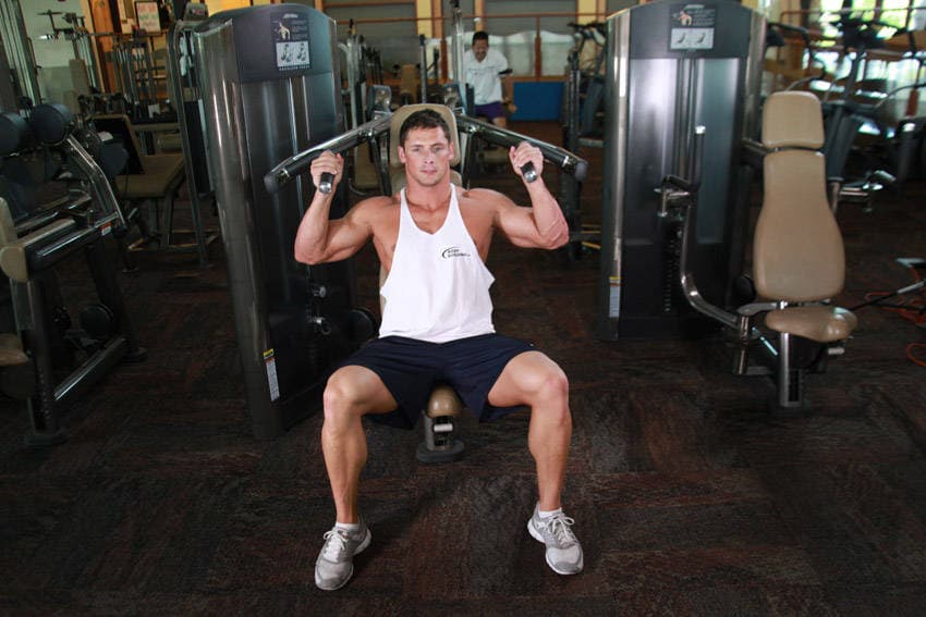 Machine shoulder press: start position