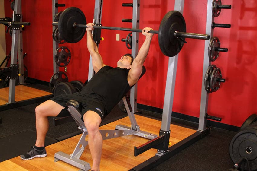 Incline barbell bench press: start position