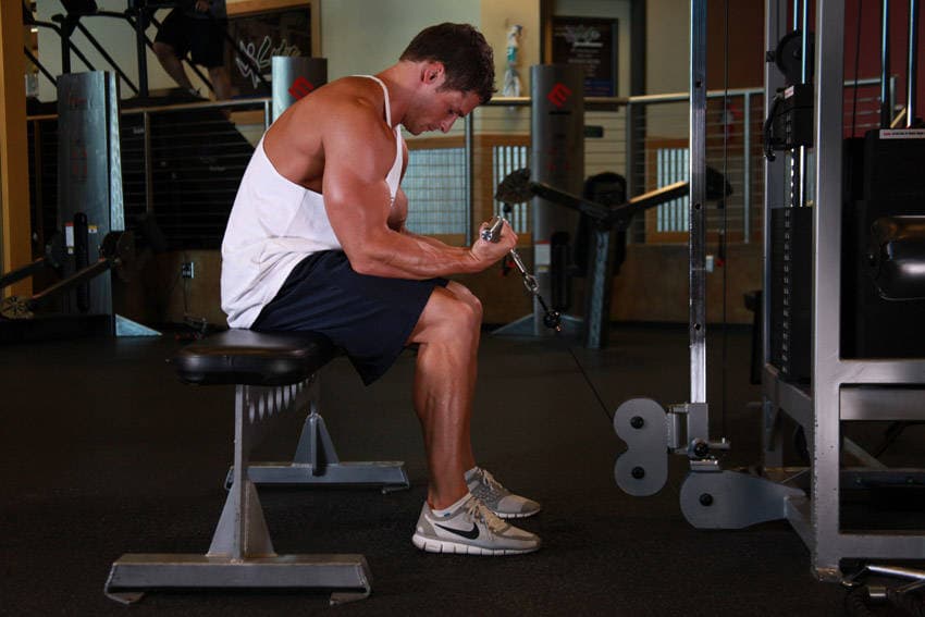 Cable wrist curl: end position