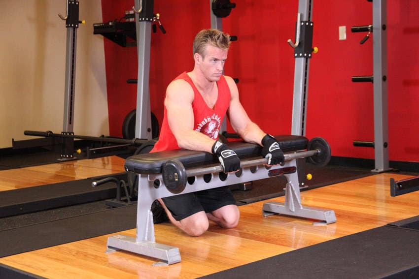Reverse wrist curl: start position