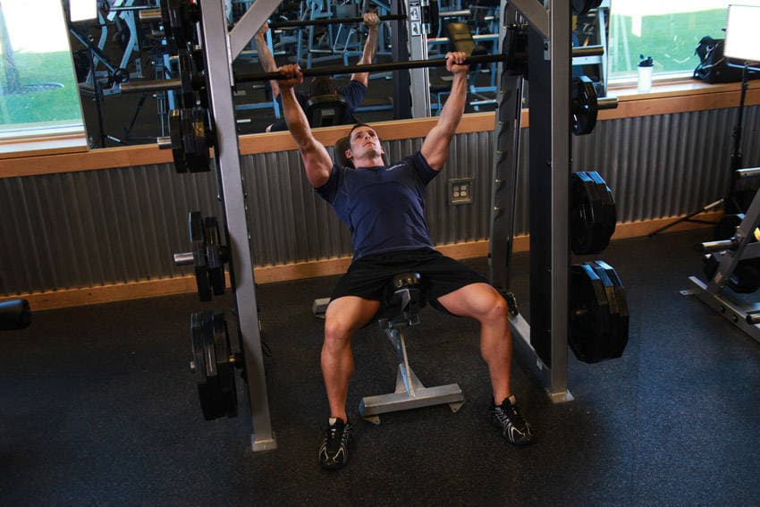 Incline Smith machine press: end position