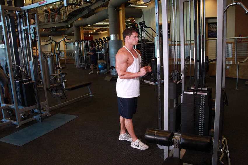 Triceps pushdown: start position