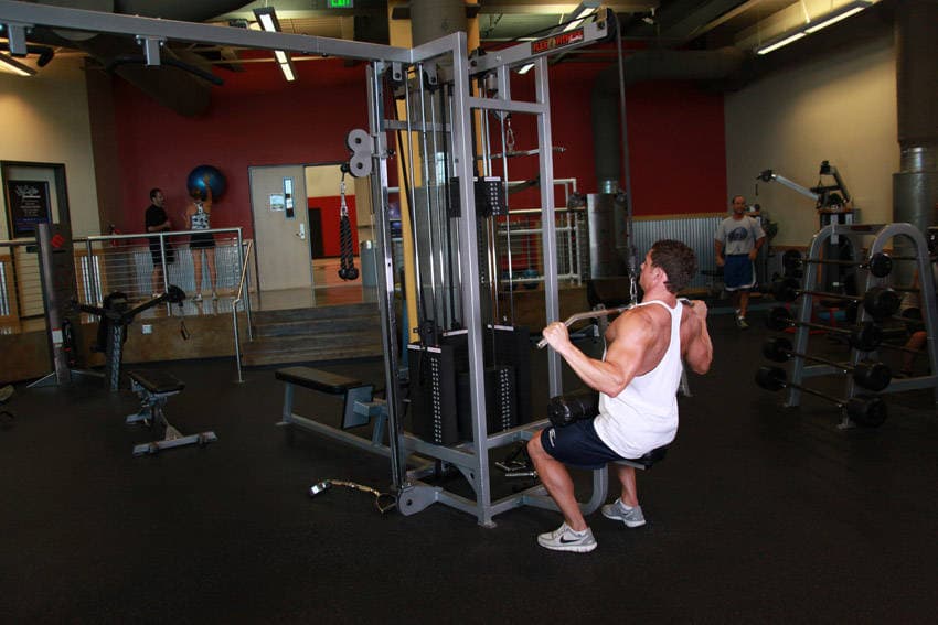 Lat pulldown: end position